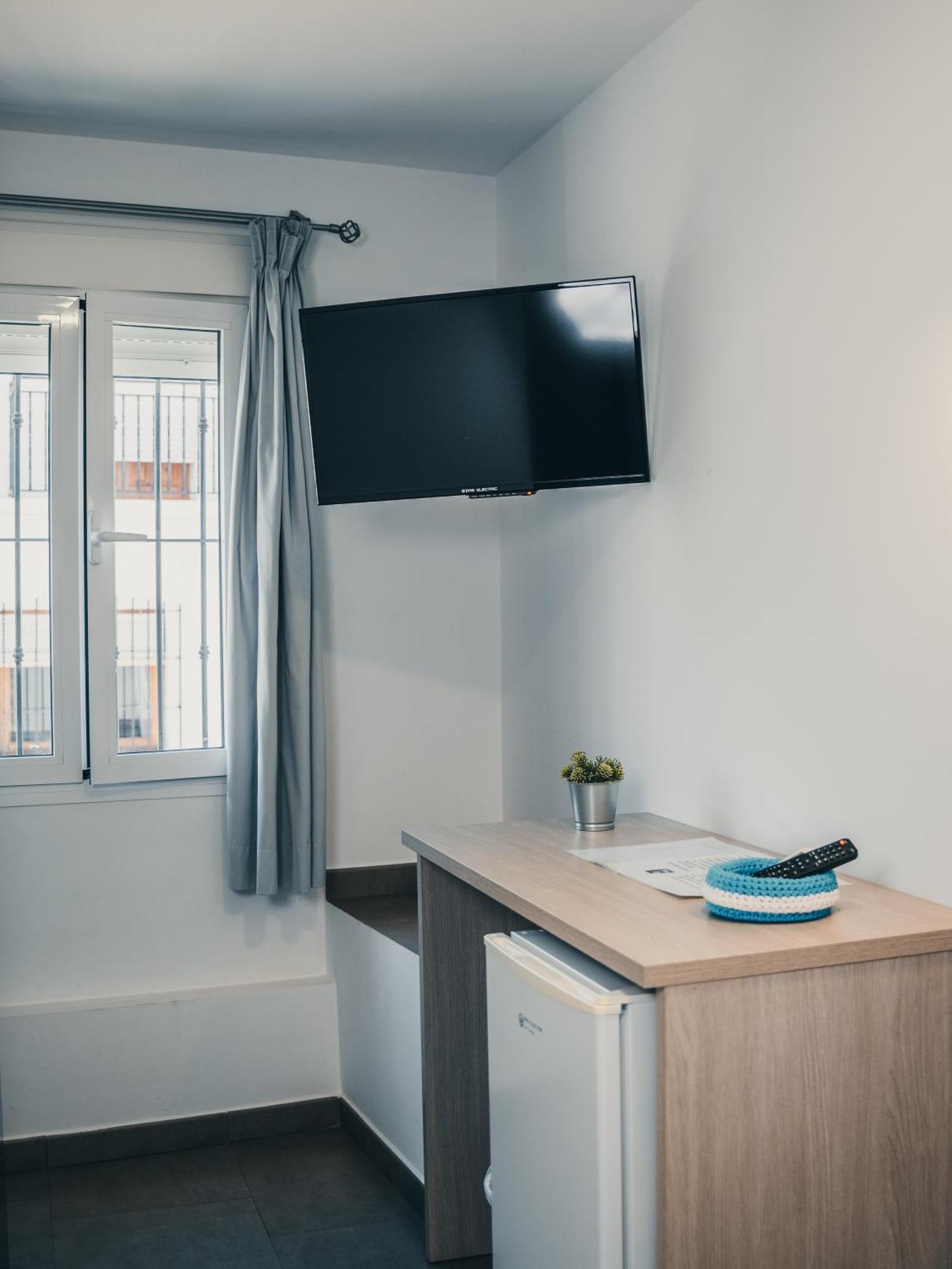 Hostal Delia Alora Extérieur photo