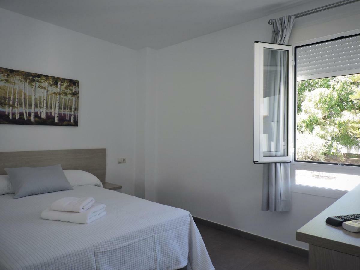 Hostal Delia Alora Extérieur photo