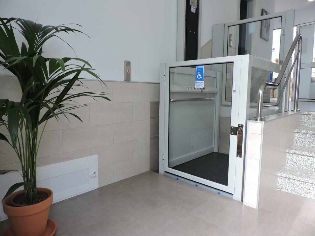 Hostal Delia Alora Extérieur photo